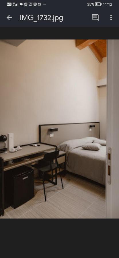 Locanda Del Vecchio Mulino フィオラーノ・モデネーゼ エクステリア 写真